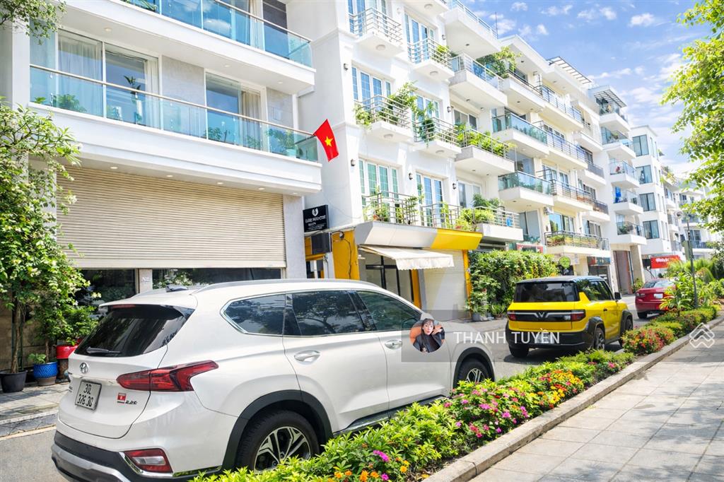 Quảng an  tây hồ. apartment mặt phố ~300m2, mt 12m