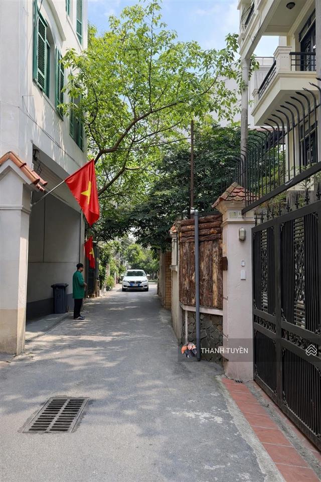 Kim mã  cách phố 100m  5 tầng  6pn  13 tỷ (tl)