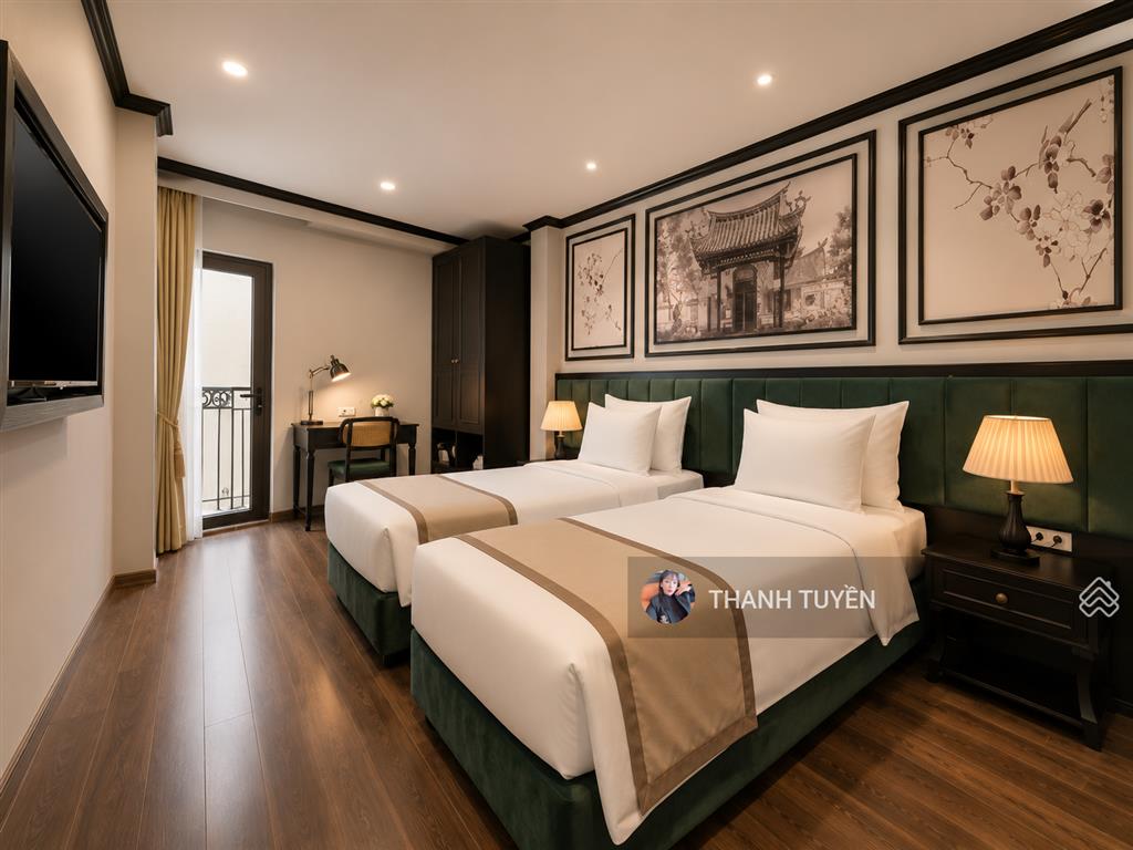 Hoàn kiếm khách sạn 8 tầng cạnh vườn hoa ngô quyền vài bước ra hồ gươm