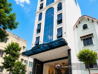 Hàng xóm royal city  tòa nhà 1 hầm  9 nổi thông sàn  lô góc 3 thoáng 150m2  mt 8m