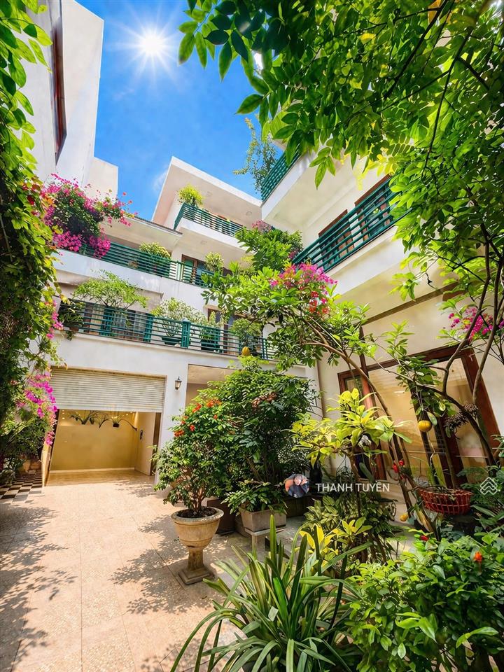 Võng thị trích sài ~300m2 mặt tiền 15m ô tô vào nhà, hơn 57 tỷ (có thương lượng)