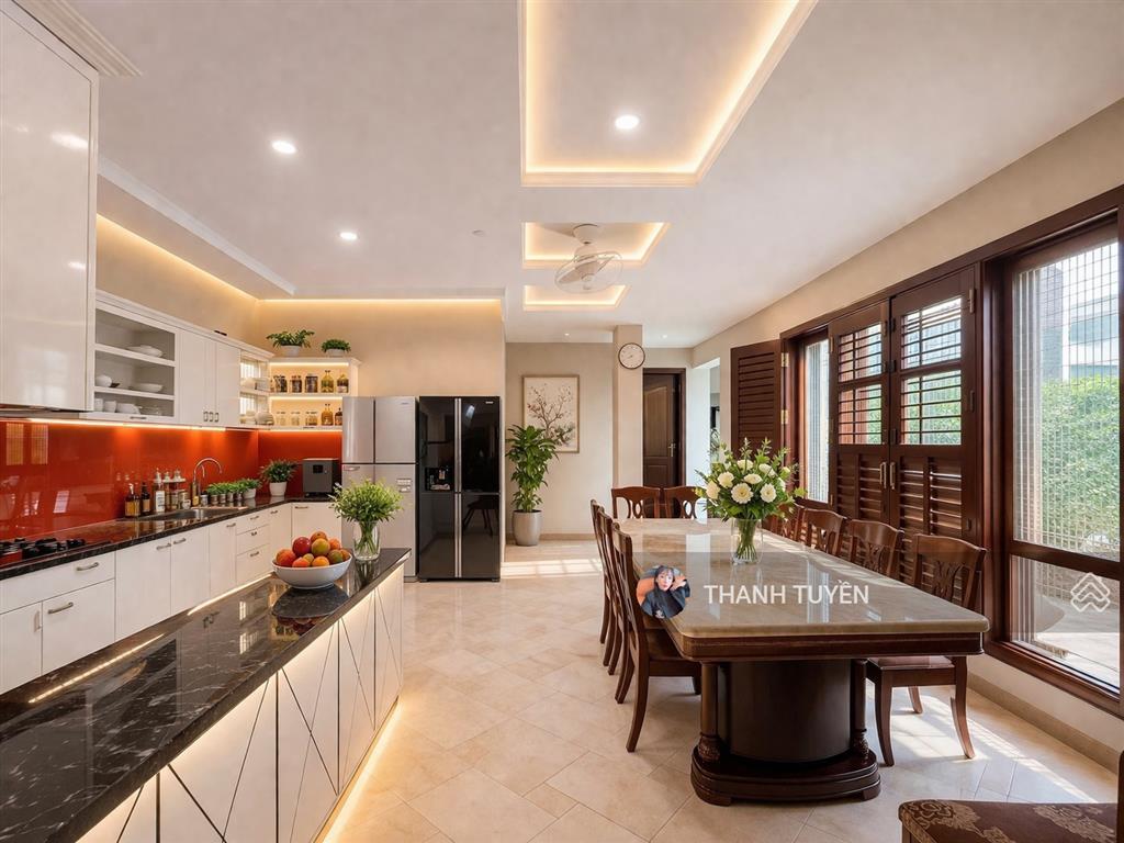 Võng thị trích sài ~300m2 mặt tiền 15m ô tô vào nhà, hơn 57 tỷ (có thương lượng)