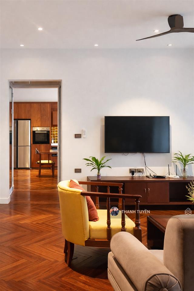 Mặt phố quảng khánh view toàn cảnh hồ tây 328m2 mặt tiền 13,5m sổ đẹp nở hậu
