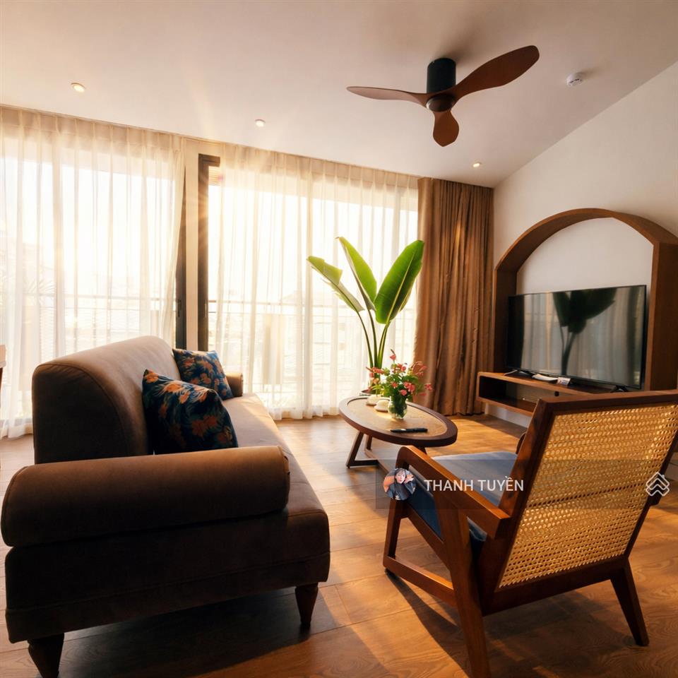 Mặt phố quảng khánh view toàn cảnh hồ tây 328m2 mặt tiền 13,5m sổ đẹp nở hậu