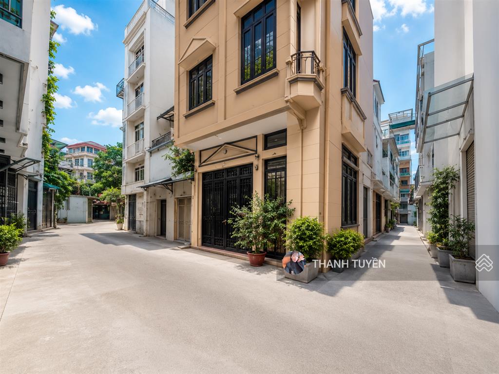 Cần thanh khoản gấp nhà ba đình ô tô vào tận cửa 85m2 mặt tiền 5.6m 29.98 tỷ