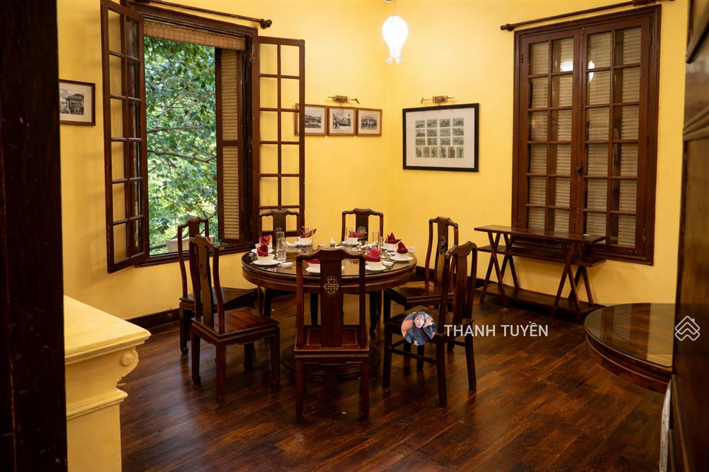 Quán thánh  biệt thự cổ 125m2, 5 tầng mt 6,5m