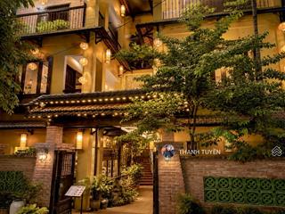 Trung tâm ba đình nhà hàng 250m2. mt 10m thoáng trước sau dòng tiền ~120.000 usd/năm nằm gi