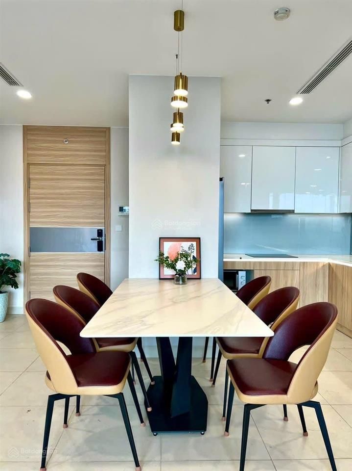 Bán căn hộ the zei mỹ đình, tầng cao 11,5 tỷ, 108 m2, 3pn full đồ giá tốt. đang cho thuê 25tr