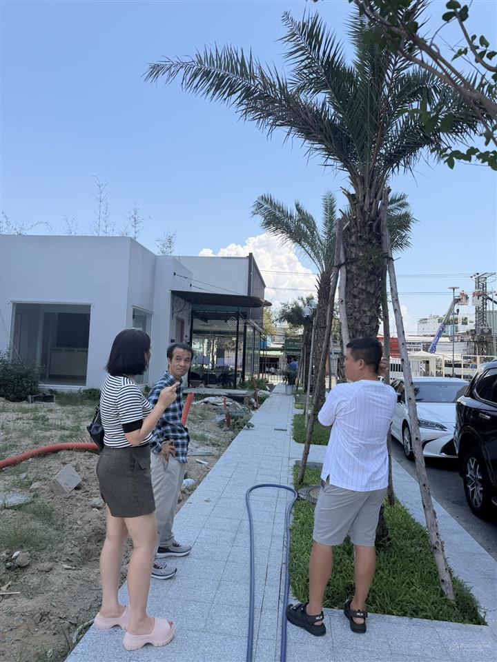 Chủ cần tiền bán gấp lô nhà phố thương mại cách biển 800m đối diện chung cư  sử dụng lâu dài