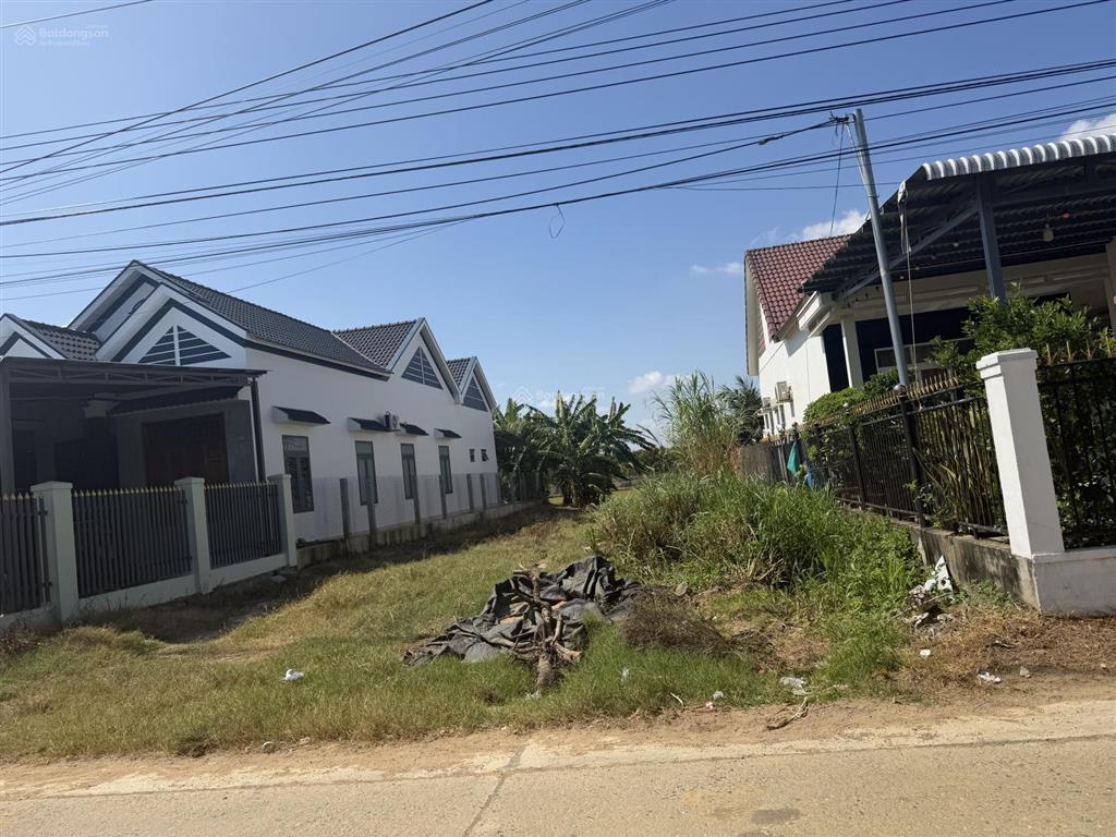 Chính chủ cần tiền bán nhanh lô đất đường thôn lạc bình trung tâm xã bắc ninh hoà giá chỉ 3 tr/m2