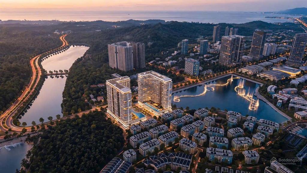 Căn ngoại giao view biển giá tốt dự án prima bay hạ long.  0975 310 ***