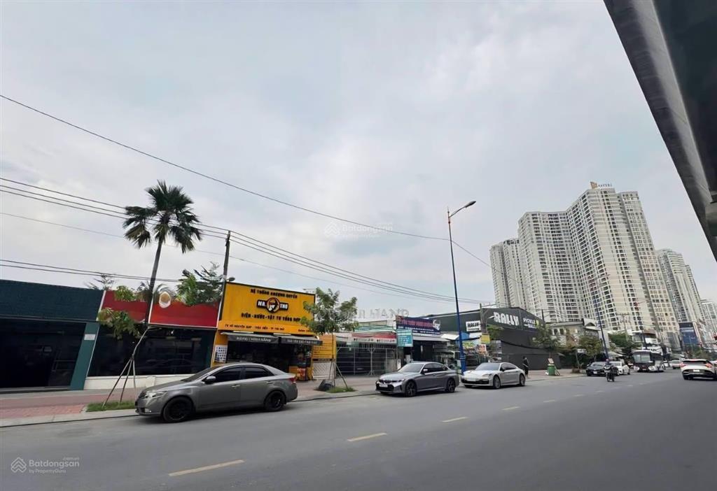 Bán đất mặt tiền xa lộ hà nội thảo điền dt 1.666m2 quy hoạch 25 tầng giá 850 tỷ