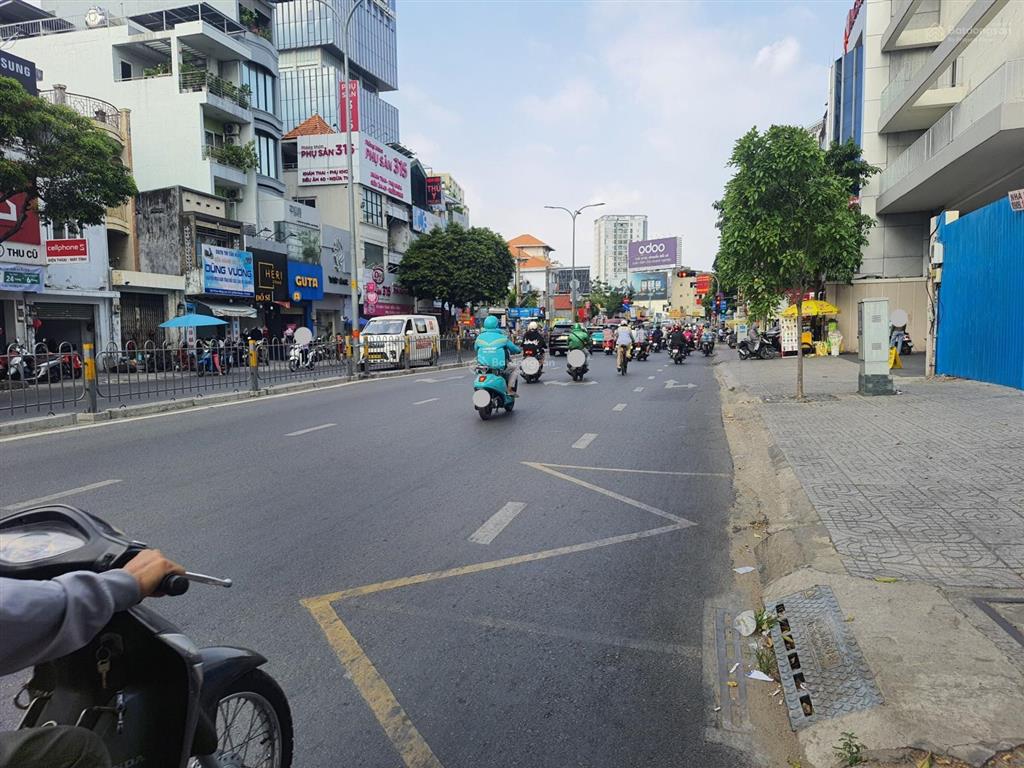 5x28m, 4 lầu, hđ thuê 65tr, nhà mặt tiền khu phan đăng lưu, bán 24.5 tỷ