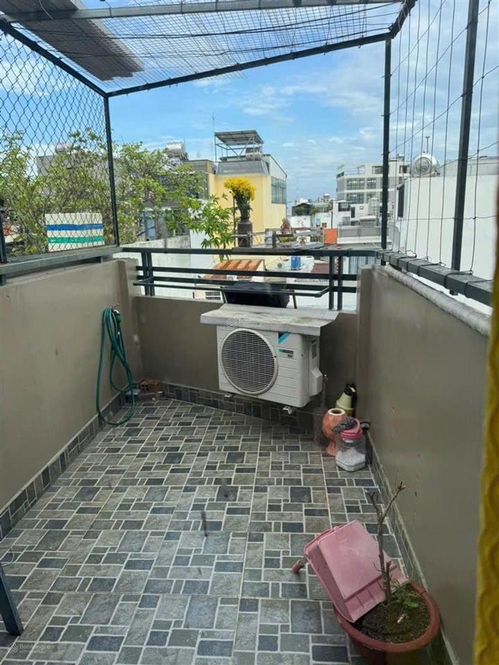 Nhà đẹp, tt bình thạnh, kiến trúc sư thiết kế xịn, 4 tầng btct, dtsd 100m2 q1 chỉ 7 phút, sb 10 p