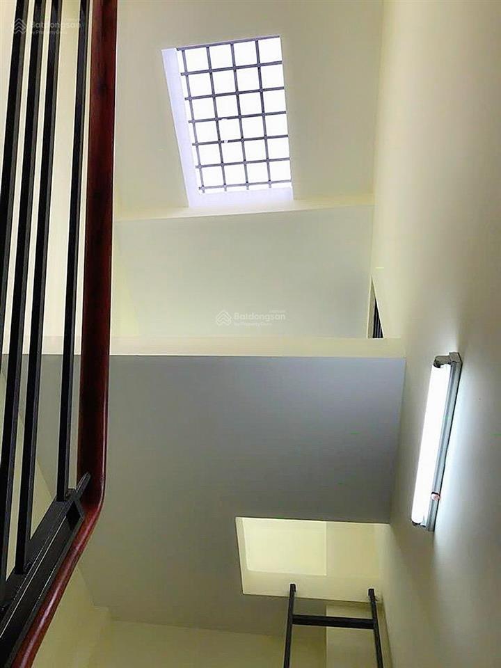 Nhà đẹp, tt bình thạnh, kiến trúc sư thiết kế xịn, 4 tầng btct, dtsd 100m2 q1 chỉ 7 phút, sb 10 p