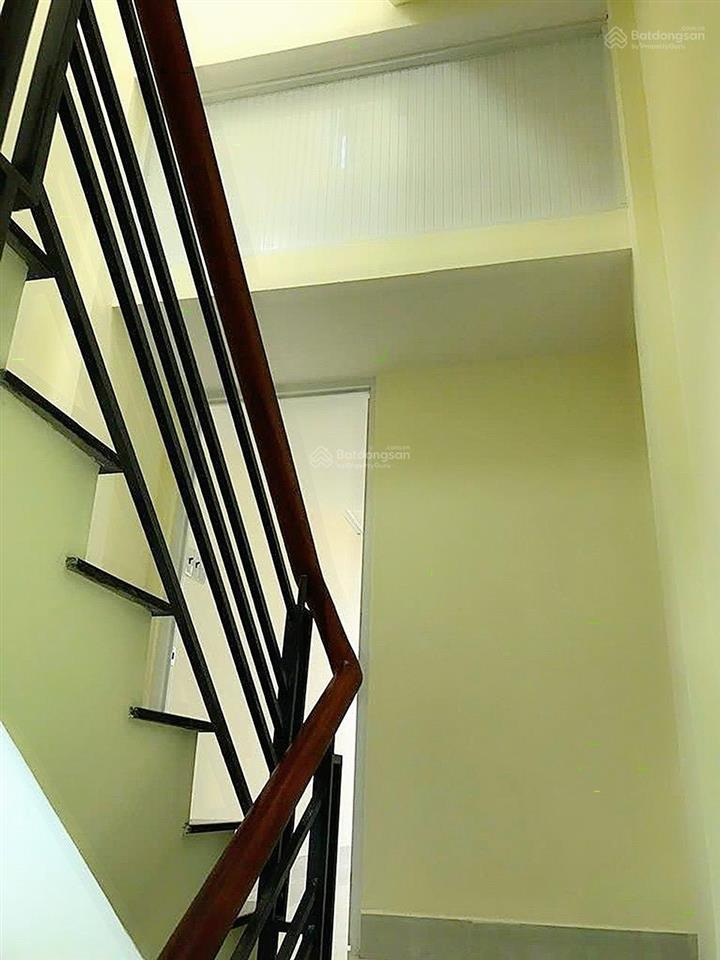 Nhà đẹp, tt bình thạnh, kiến trúc sư thiết kế xịn, 4 tầng btct, dtsd 100m2 q1 chỉ 7 phút, sb 10 p