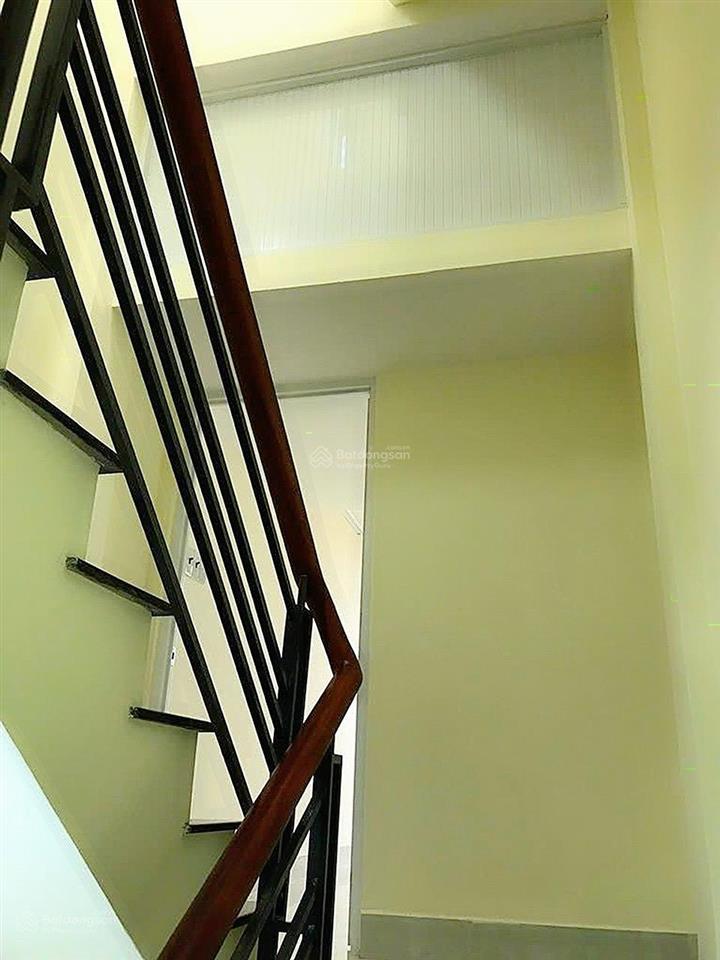 Nhà đẹp, tt bình thạnh, kiến trúc sư thiết kế xịn, 4 tầng btct, dtsd 100m2 q1 chỉ 7 phút, sb 10 p