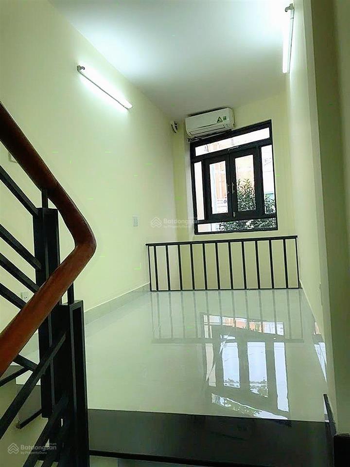 Nhà đẹp, tt bình thạnh, kiến trúc sư thiết kế xịn, 4 tầng btct, dtsd 100m2 q1 chỉ 7 phút, sb 10 p