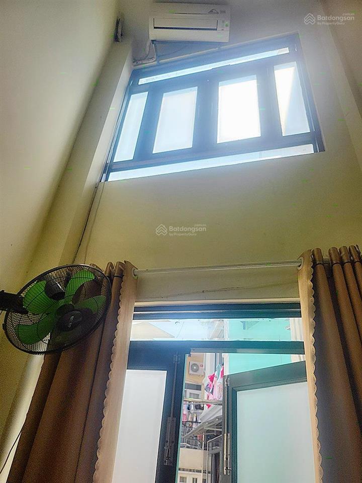 Nhà đẹp, tt bình thạnh, kiến trúc sư thiết kế xịn, 4 tầng btct, dtsd 100m2 q1 chỉ 7 phút, sb 10 p