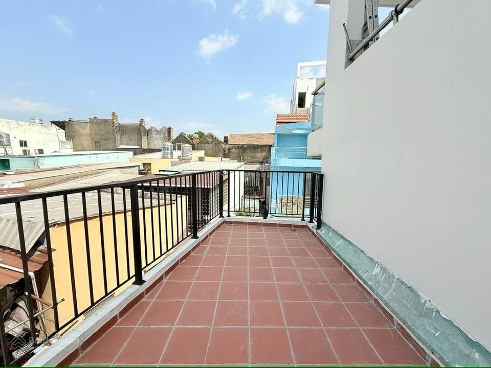 Nhà đẹp, 2 mặt tiền gần ngã tư nguyễn văn nghi, nguyễn thái sơn gò vấp, dt 40m2, 3 tầng, 3,18 tỷ