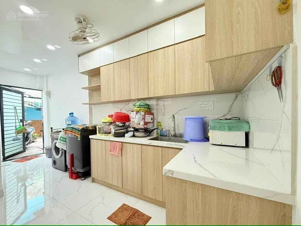 Nhà đẹp, 2 mặt tiền gần ngã tư nguyễn văn nghi, nguyễn thái sơn gò vấp, dt 40m2, 3 tầng, 3,18 tỷ