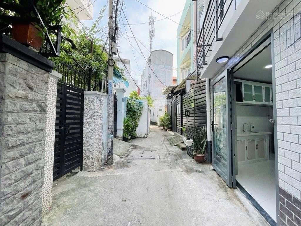 Bán nhà bình thạnh, gần ngã 3 phan văn trị, trần quý cáp, nơ trang long, 2pn, hẻm thoáng,chỉ 1,98ty