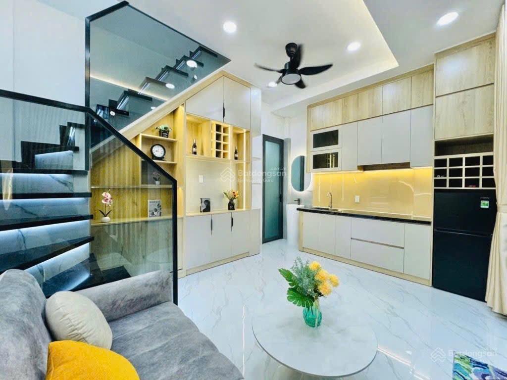 Nhà đẹp, dtsd 32m2, cách vài căn hxh, 2pn, kv vòng xoay quang trung, nguyễn kiệm, nguyễn oanh, 3xx