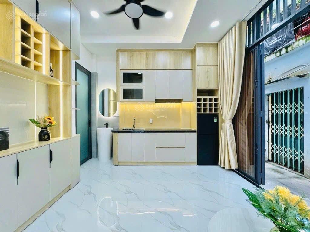 Nhà đẹp, dtsd 32m2, cách vài căn hxh, 2pn, kv vòng xoay quang trung, nguyễn kiệm, nguyễn oanh, 3xx