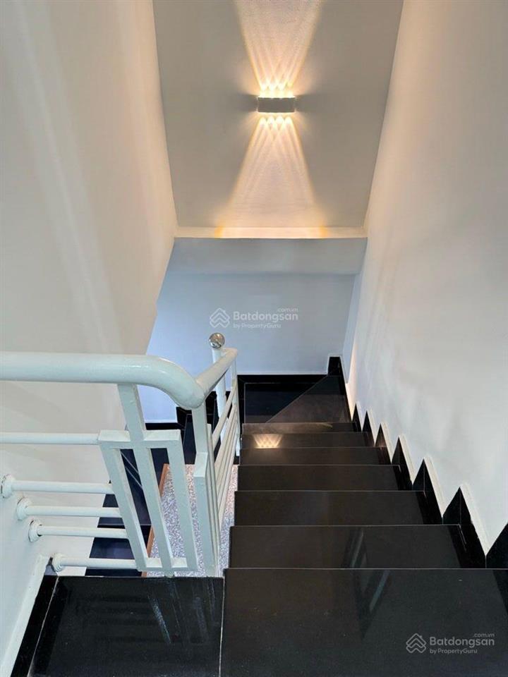 Bán nhà đẹp, dt 64m2 sd, đúc btct kiên cố, 2pn, 2wc, gần công viên làng hoa gò vấp, nhỉnh 4đ