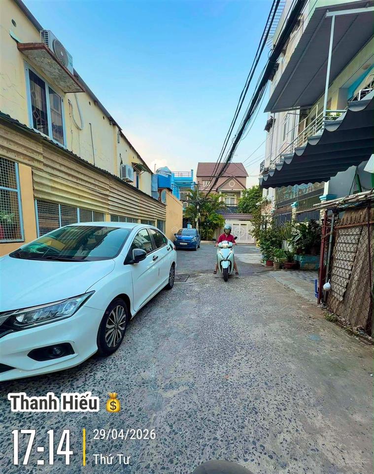 Gò vấp bán nhà dt 40m2, 1 trệt, 1 lầu, hxh, gần emart phan huy ích, 200m ra quang trung. 3,7 tỷ