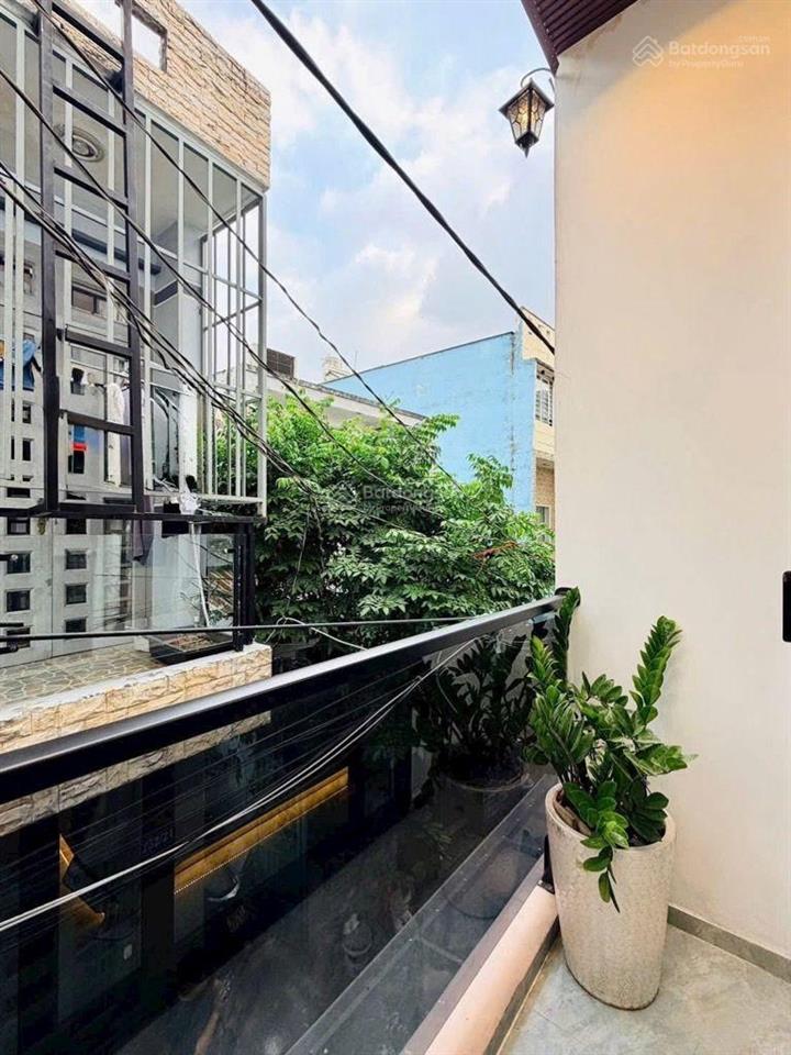 Nhà đẹp, tt gò vấp, dtsd 30m2 , 2pn, 2wc, 2 tầng. hẻm 3g, xung quanh buôn bán tập nập chỉ 4,25 tỷ.
