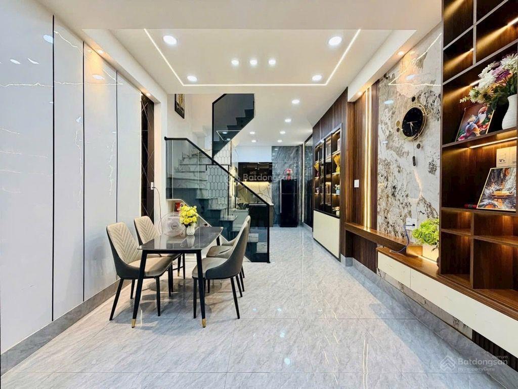 Nhà đẹp, tt gò vấp, dtsd 30m2 , 2pn, 2wc, 2 tầng. hẻm 3g, xung quanh buôn bán tập nập chỉ 4,25 tỷ.