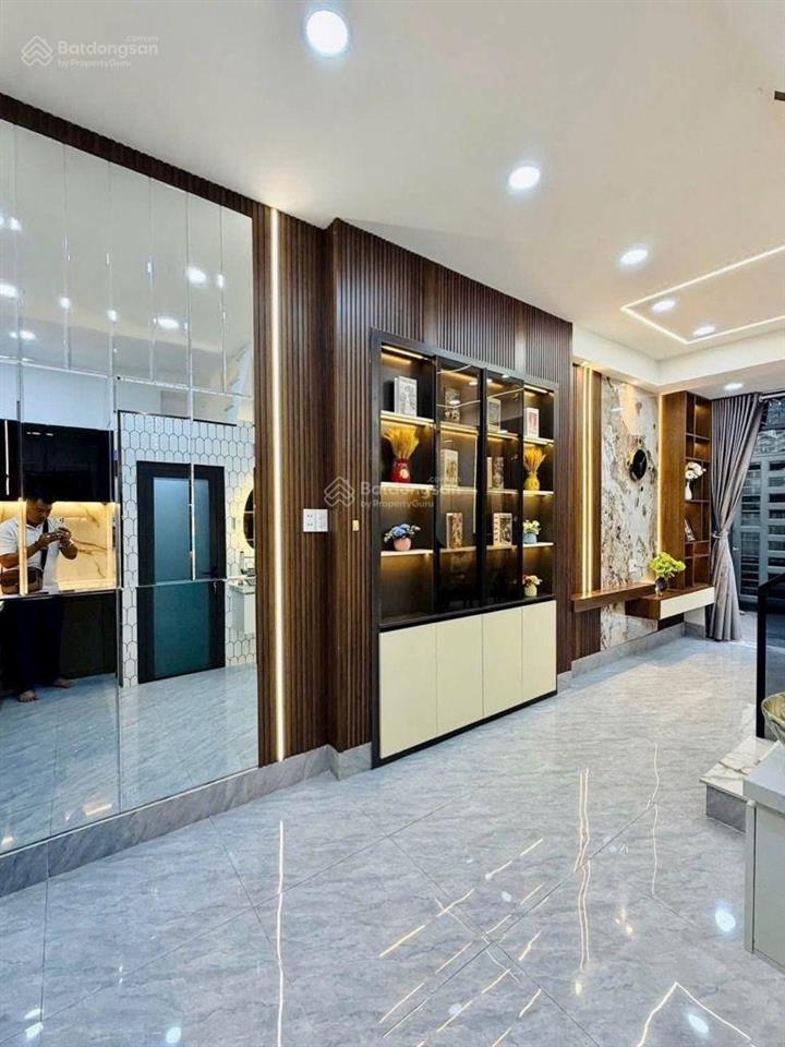 Nhà đẹp, tt gò vấp, dtsd 30m2 , 2pn, 2wc, 2 tầng. hẻm 3g, xung quanh buôn bán tập nập chỉ 4,25 tỷ.