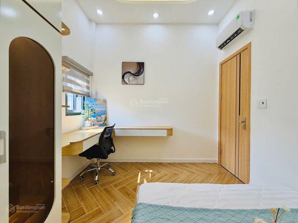 Gò vấp hàng hiếm  sân bay tsn 10  35m2  2 tầng, 2 pn, 2 wc, tặng full nội thất xịn  4,79
