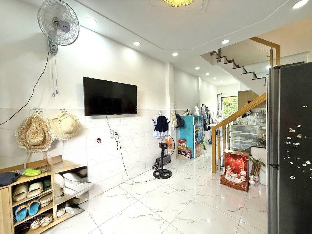 Gò vấp chỉ 3,35 tỷ, 20m ra hxh, ngã tư thông nhất, lê đức thọ. dtsd 50m2 2pn, 2wc, tiện ích đủ.