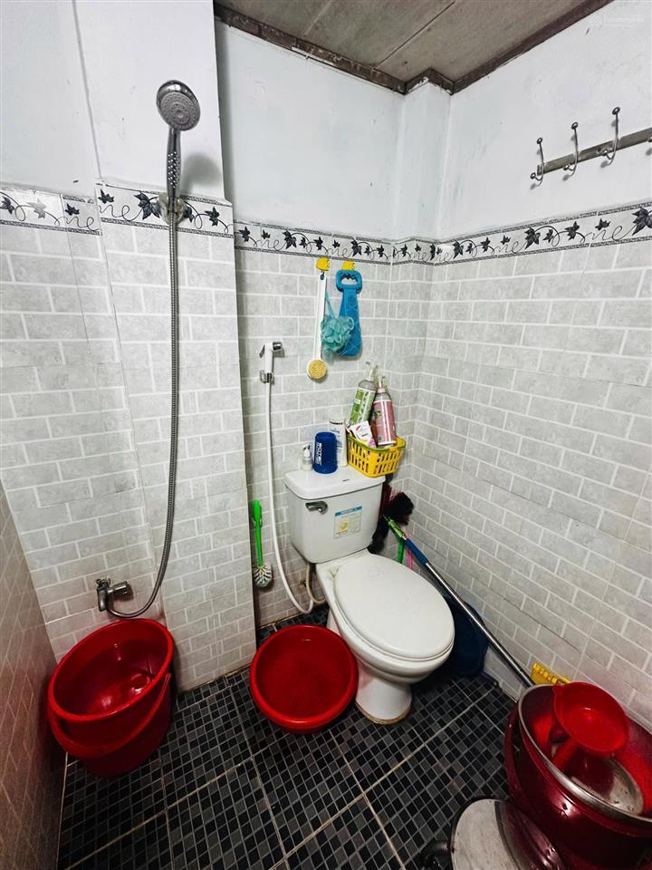 Go vấp hxh đỗ cửa, gần lotte, cityland, sd 54m2, trệt lầu, 2pn, 2wc. sổ a4 hoàn công. 3.5đ