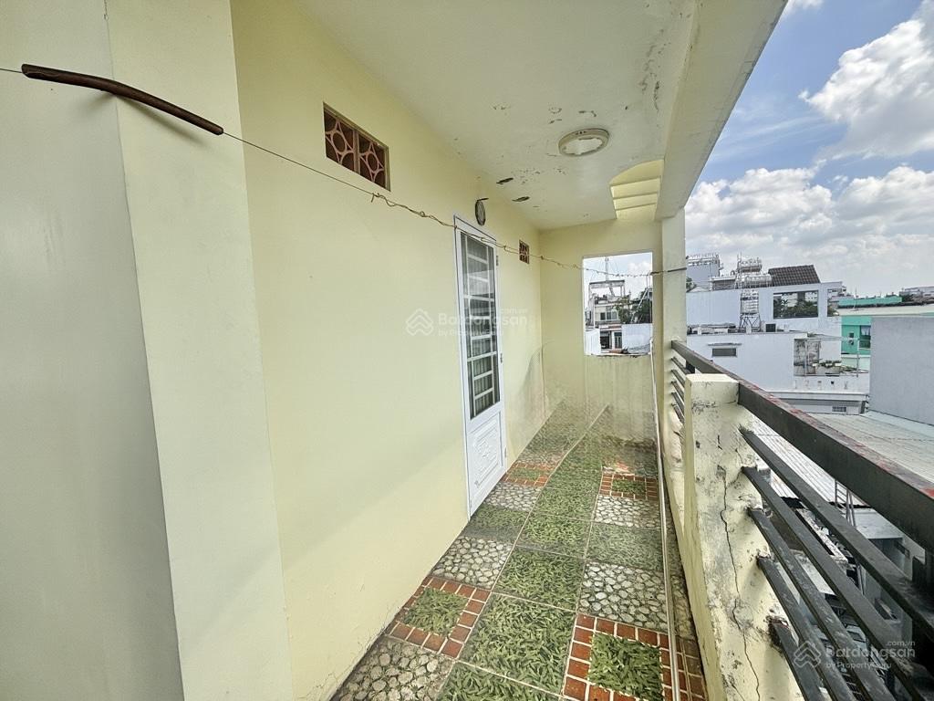 Gò vấp nhà 4 tầng  hxh nhỏ  sát mặt tiền xe tải  ngay khu cityland phan văn trị, dt 104m2