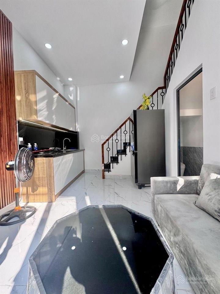 Nhà đẹp, hxt thông. gần ngã tư quang trung phạm văn chiêu, sân bay 15 1 trệt 1 lầu, 2,65 tỷ