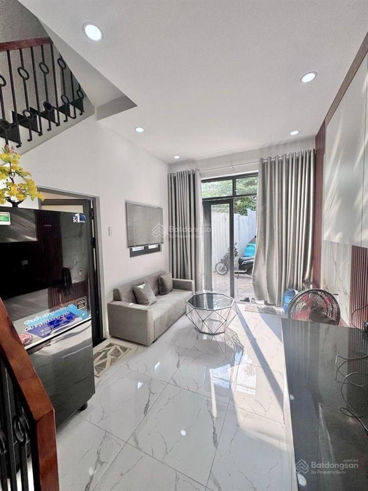 Nhà đẹp, hxt thông. gần ngã tư quang trung phạm văn chiêu, sân bay 15 1 trệt 1 lầu, 2,65 tỷ