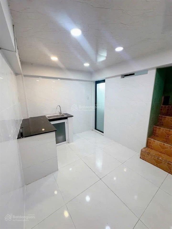 Gò vấp nhà ba tầng, 2pn, 2wc, sd 15m2, gần chợ an nhơn , nguyễn văn lượng, giá 2,4 tỷ