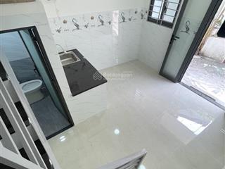 Nhỉnh 2 tỷ có nhà bình thạnh, hxh đang cho thuê 6tr/tháng. nhà mới, xách vali vào ở ngay