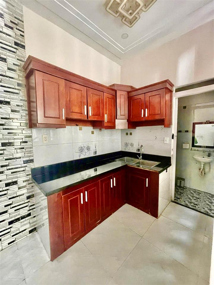 4,2 tỷ, gò vấp vị trí đẹp 1 căn ra mt, h3g  nhà đẹp đúc btct  an ninh yên tĩnh.