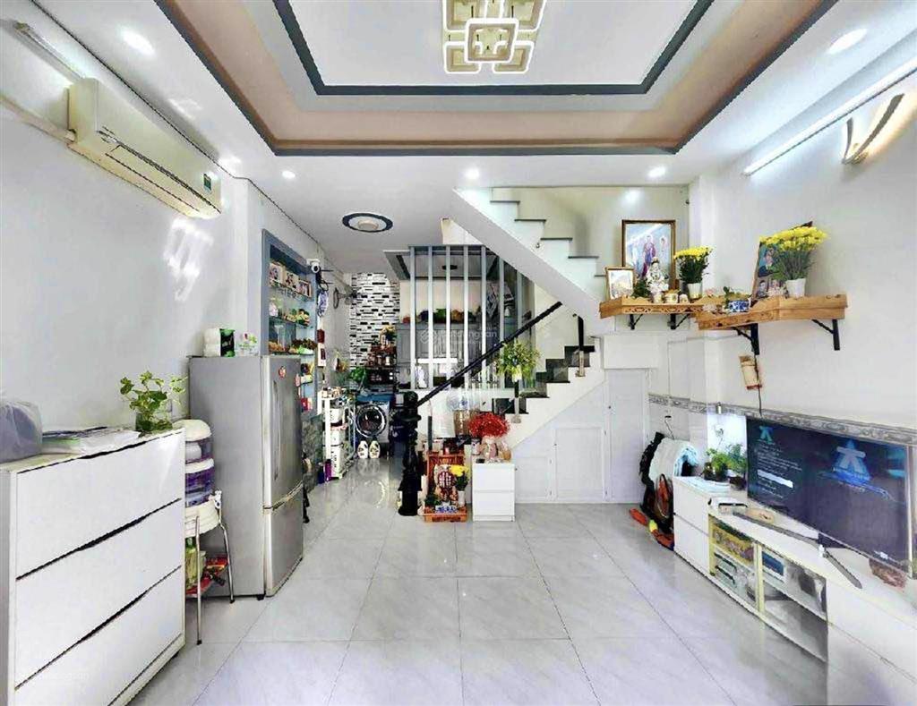 4,2 tỷ, gò vấp vị trí đẹp 1 căn ra mt, h3g  nhà đẹp đúc btct  an ninh yên tĩnh.