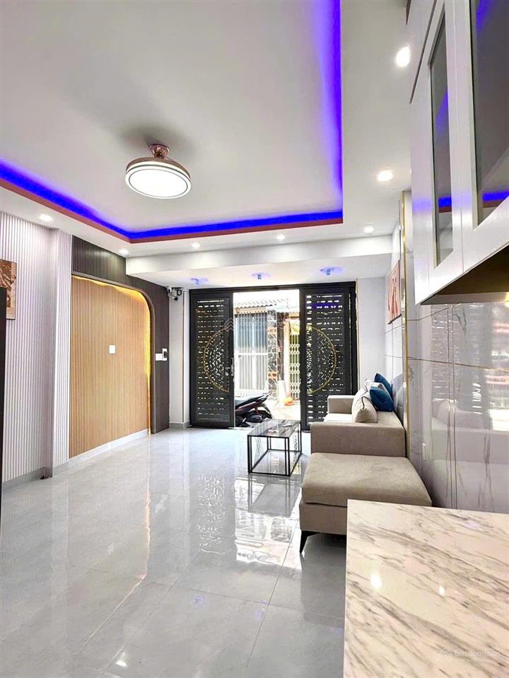 Mặt tiền kế bệnh viện 175  cv gia định 4,45m x 10m 2 tầng 2pn 2wc, mbkd, bếp ăn chỉ 4,8 tỷ