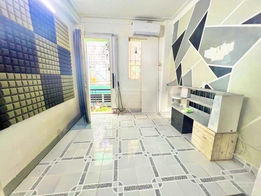 Gò vấp nhà hiếm  ngay ngã 6 gò vấp, 10m ra hẻm xe hơi, nguyễn văn nghi. 24m2 sd, nhỉnh 2đ