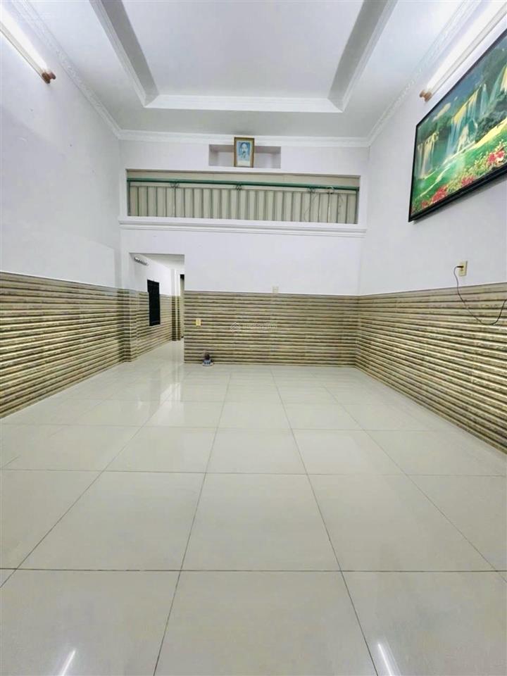 Bán nhà gò vấp nhỉnh 5 tỷ, dt 65m2, sát hẻm xe hơi phạm văn chiêu, mt 5m, trệt, 1 lửng