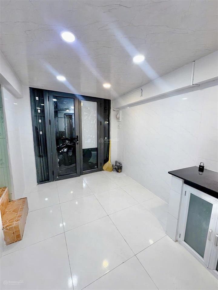 Gò vấp chỉ 2,4 tỷ, hẻm xe hơi nguyễn văn lượng, nhà ba tầng, 2 phòng ngủ, 2wc, mt 3,5m kinh doanh