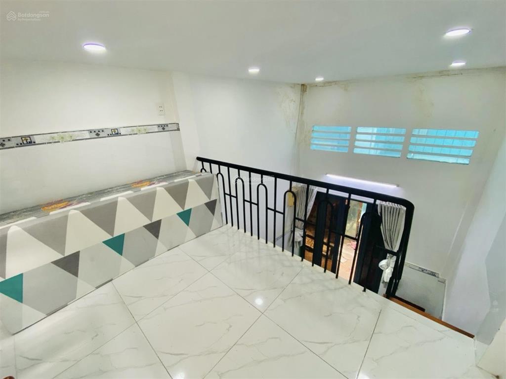 Nhà đẹp, chỉ 1,98 tỷ, siêu kết cấu, sổ đẹp nở hậu, 3 tầng, thông nguyễn kiệm phường 3, quận gò vấp
