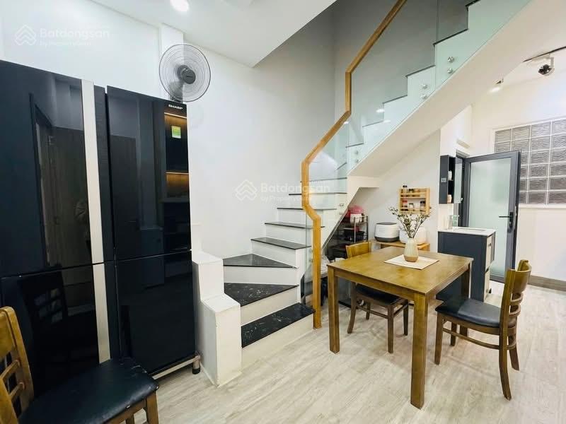 Nhà đẹp hxt, ngay lotte nguyễn văn lượng, 1 trệt, 1 lầu, 3 pn, 3wc, nhỉnh 6 tỷ thương lượng