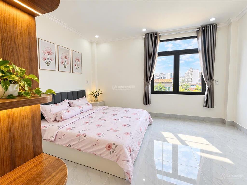 Gò vấp, 45m2, btct 1 trệt, 3 lầu, pk, p thờ, bếp, 5pn, 6wc. hẻm xe hơi nguyễn oanh